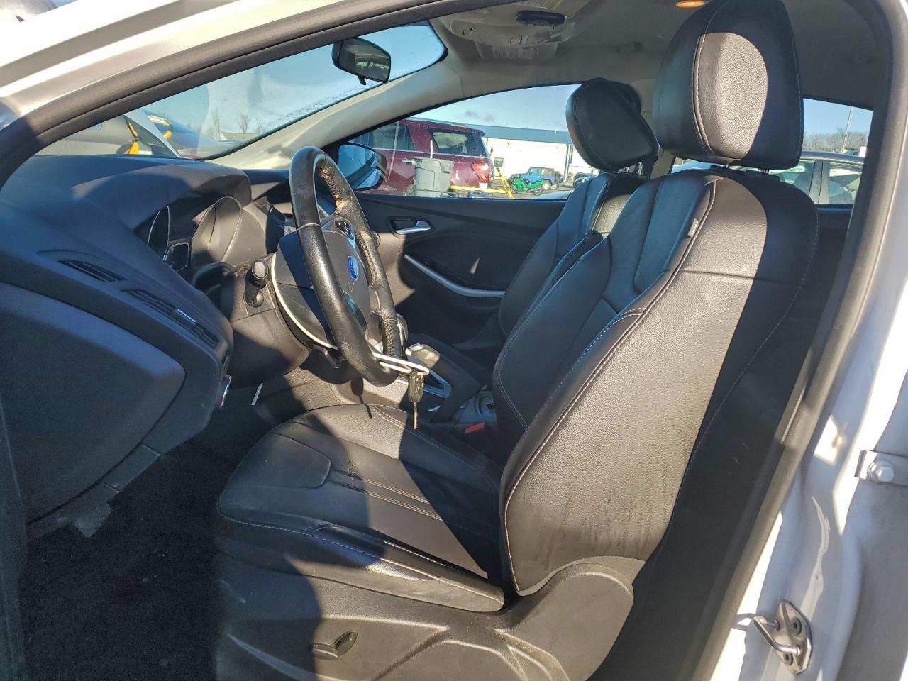 2014 FORD FOCUS SE photo 13