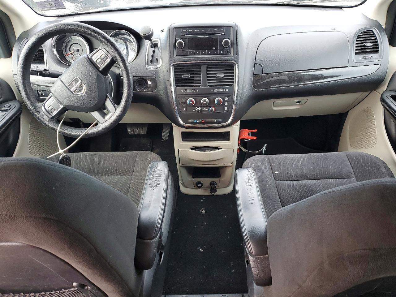 2015 DODGE GRAND CARAVAN SE photo 8