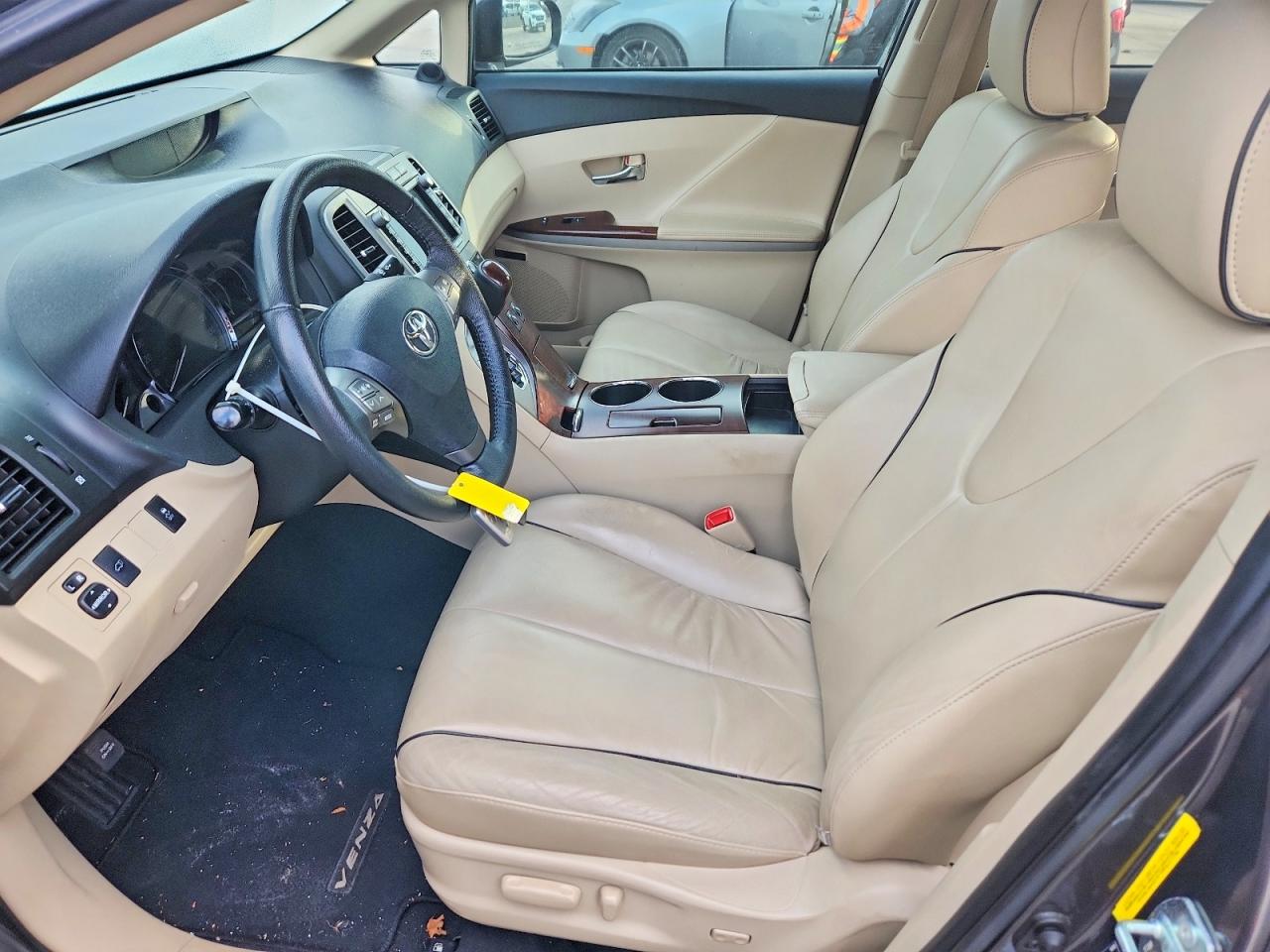2009 TOYOTA VENZA photo 7
