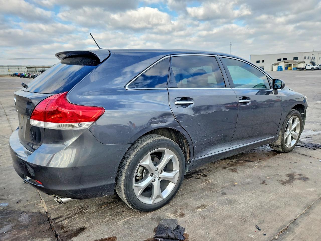 2009 TOYOTA VENZA photo 3