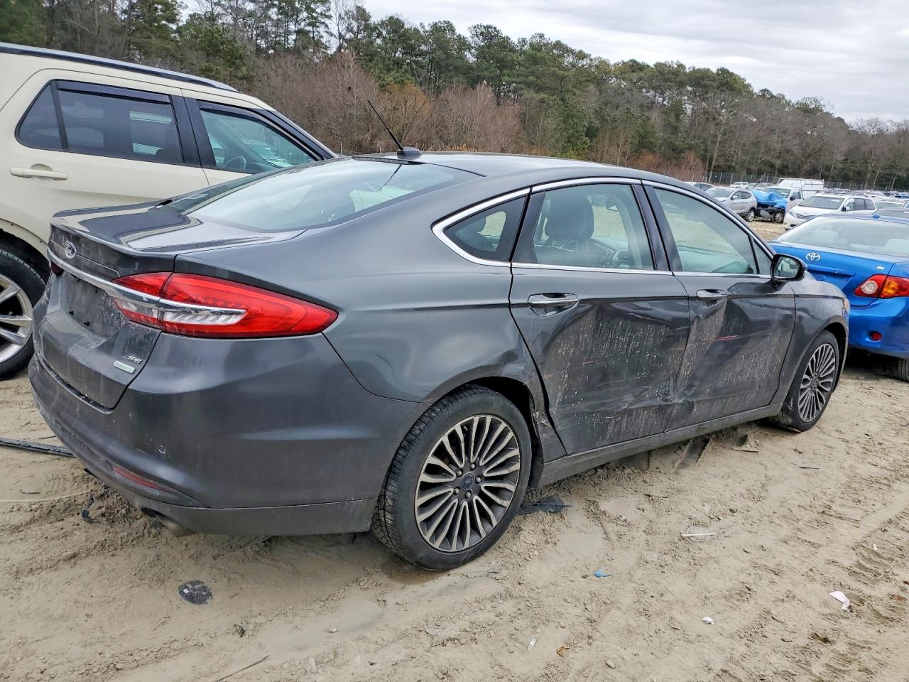 2017 FORD FUSION SE photo 3