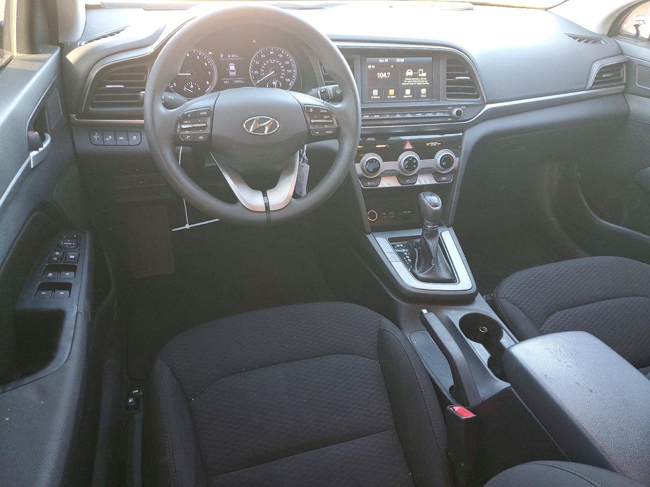 2019 HYUNDAI ELANTRA SEL photo 22