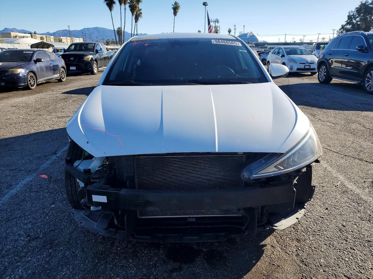 2019 HYUNDAI ELANTRA SEL photo 13