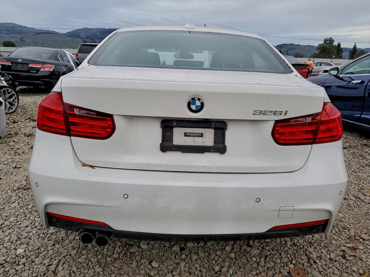 2013 BMW 328 I SULEV photo 6