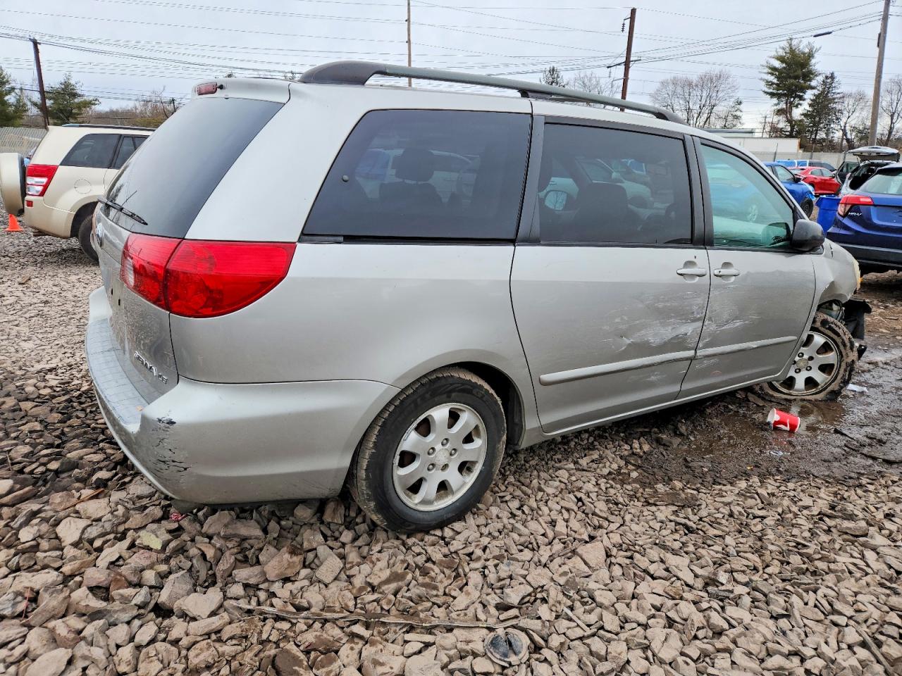 2006 TOYOTA SIENNA CE photo 3