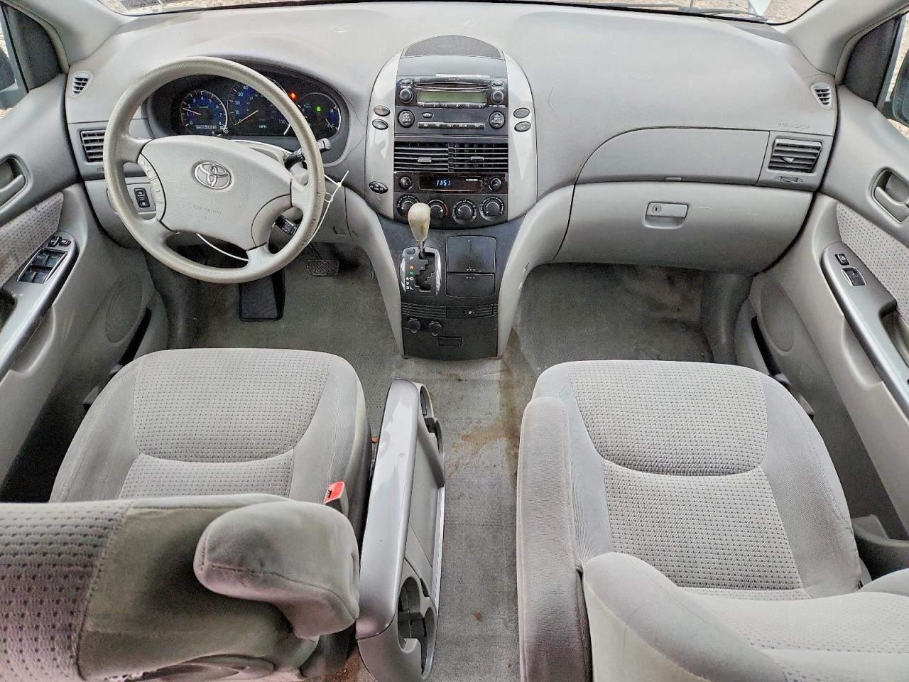 2006 TOYOTA SIENNA CE photo 8
