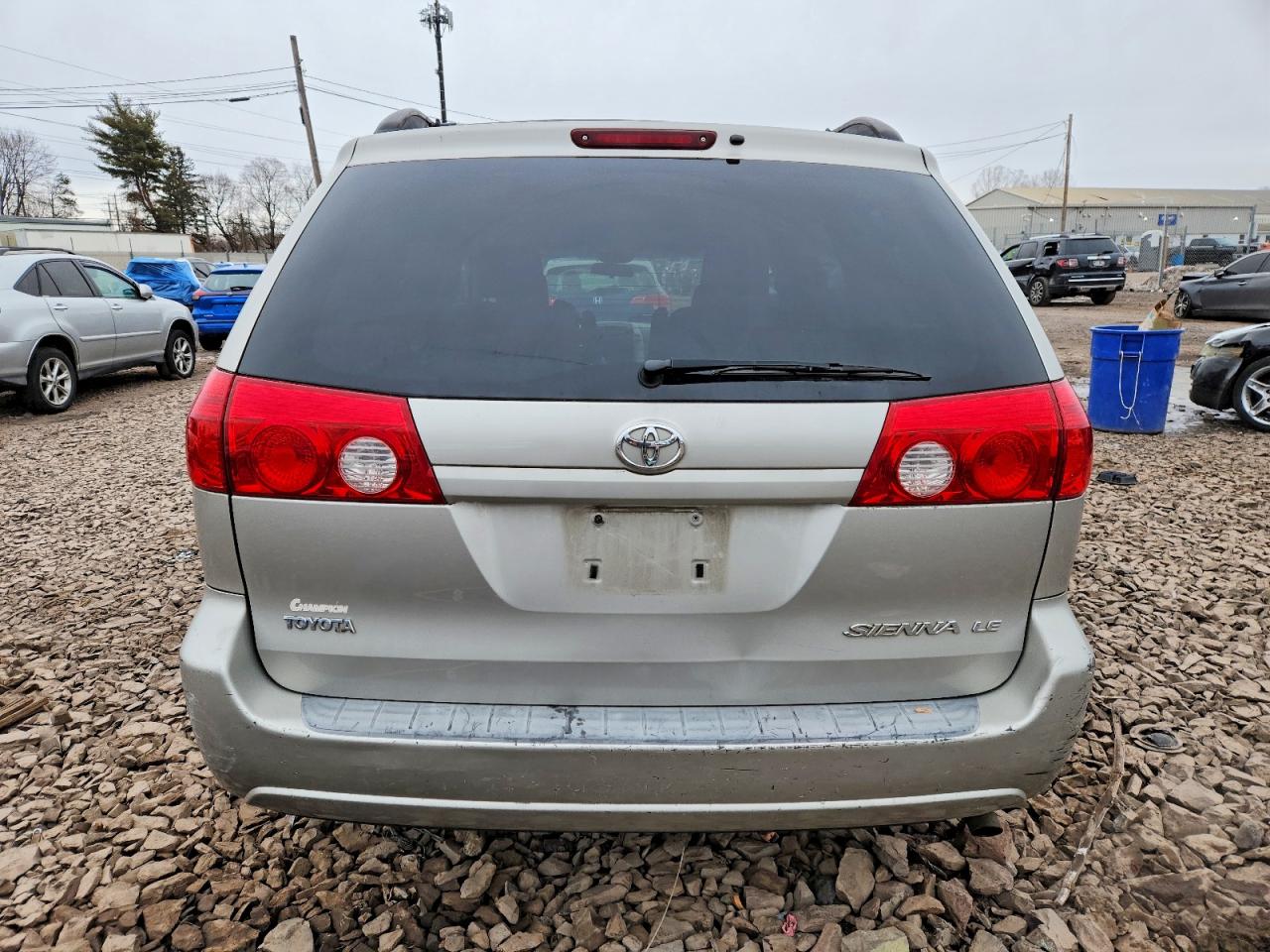 2006 TOYOTA SIENNA CE photo 6