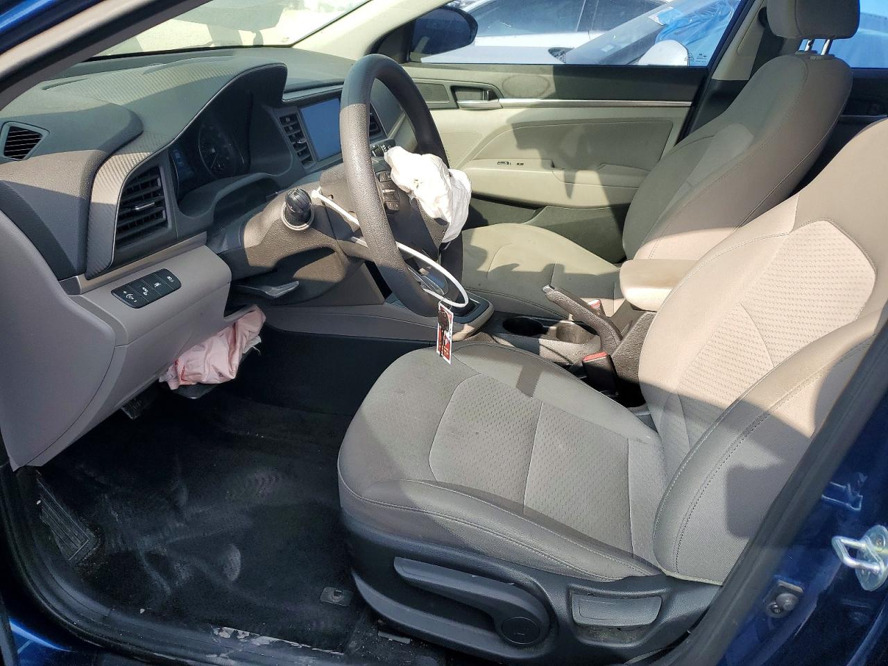 2020 HYUNDAI ELANTRA SEL photo 7