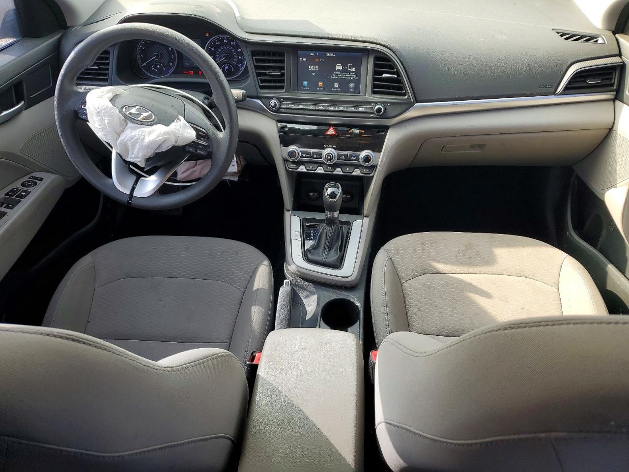 2020 HYUNDAI ELANTRA SEL photo 8