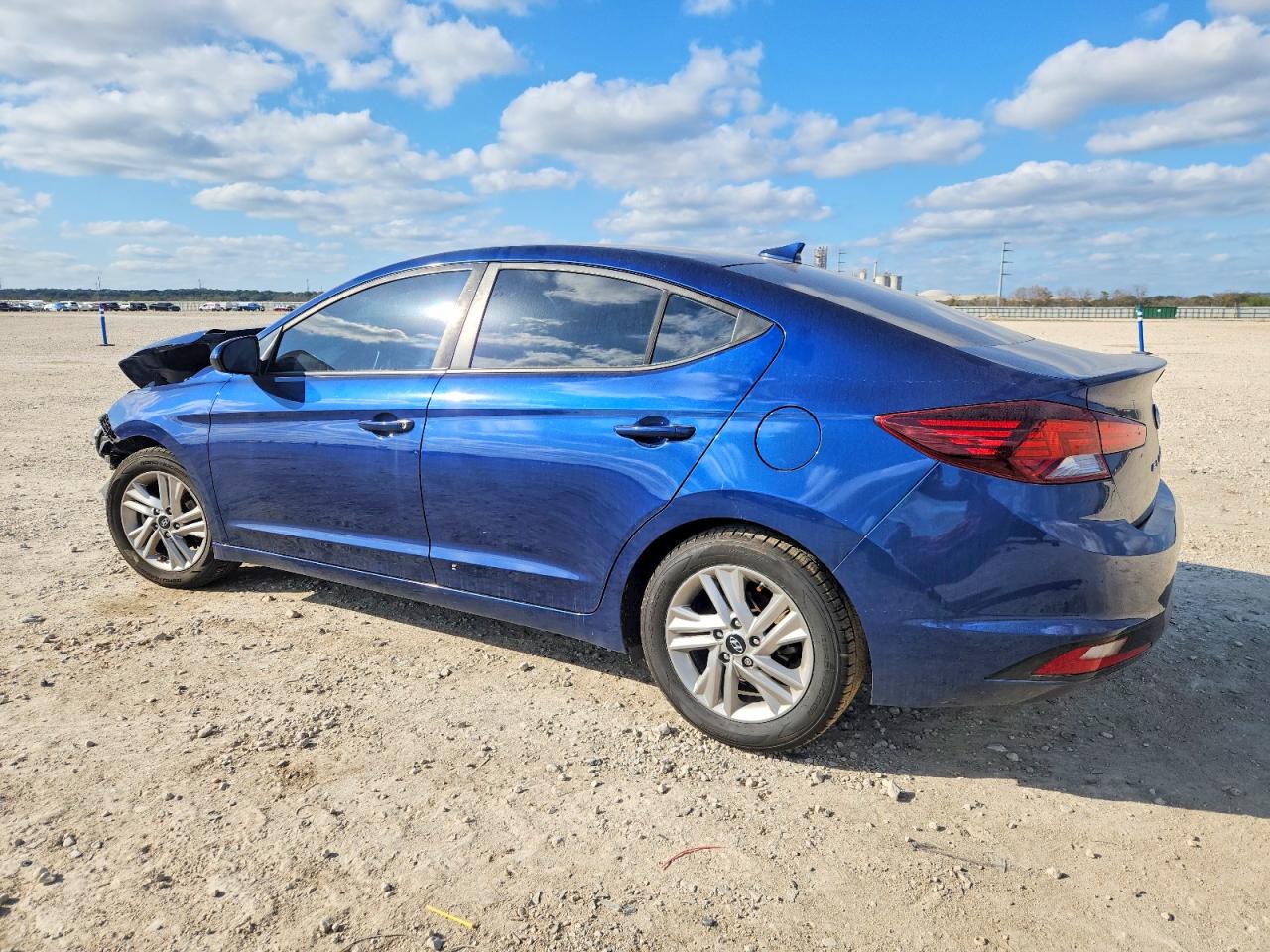 2020 HYUNDAI ELANTRA SEL photo 2