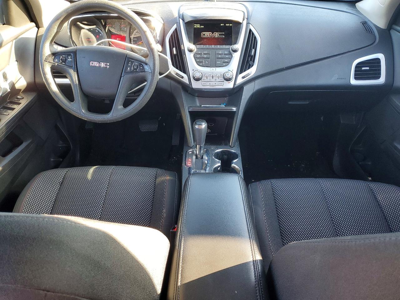 2017 GMC TERRAIN SLE photo 8