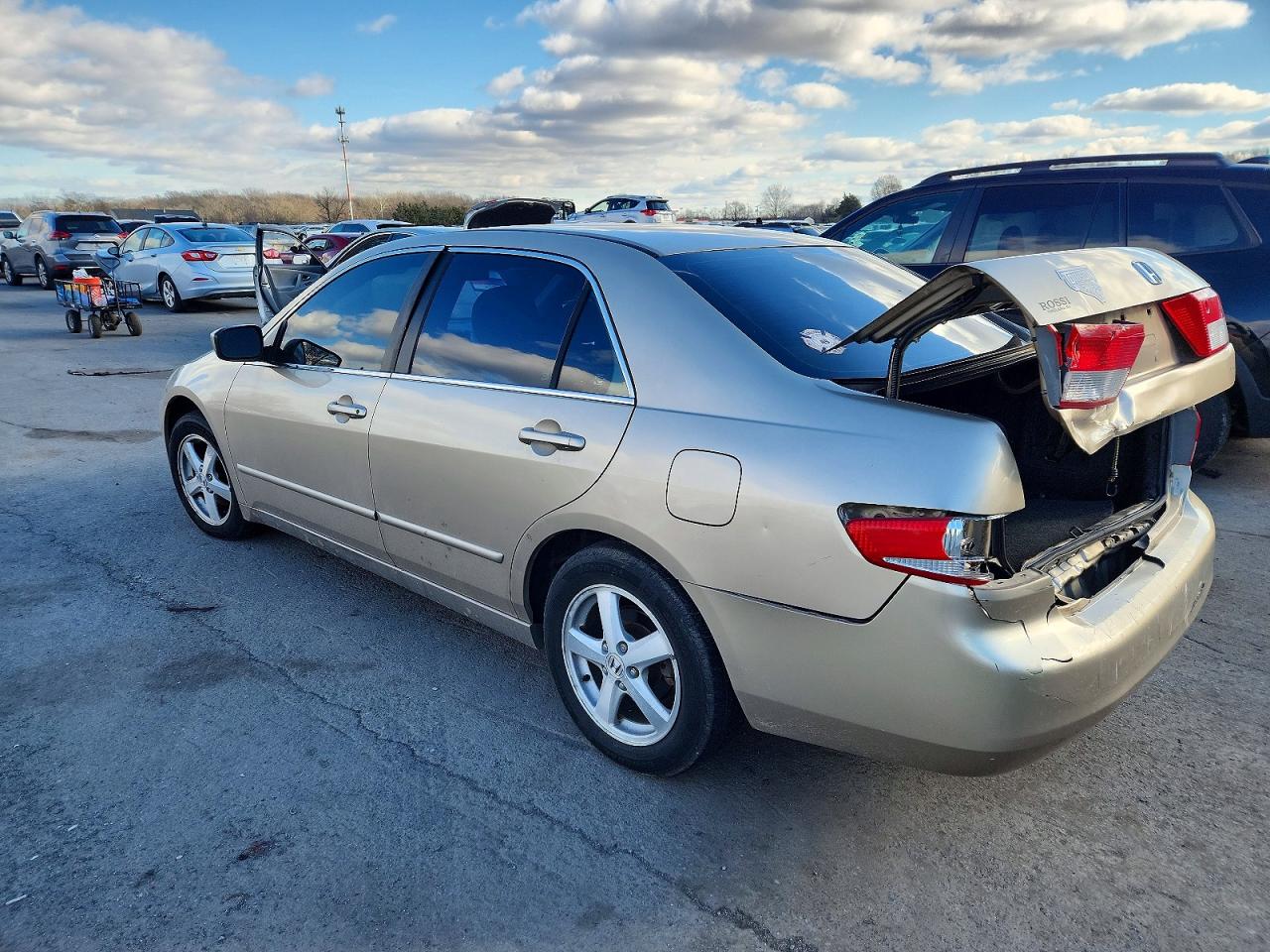2005 HONDA ACCORD LX photo 2