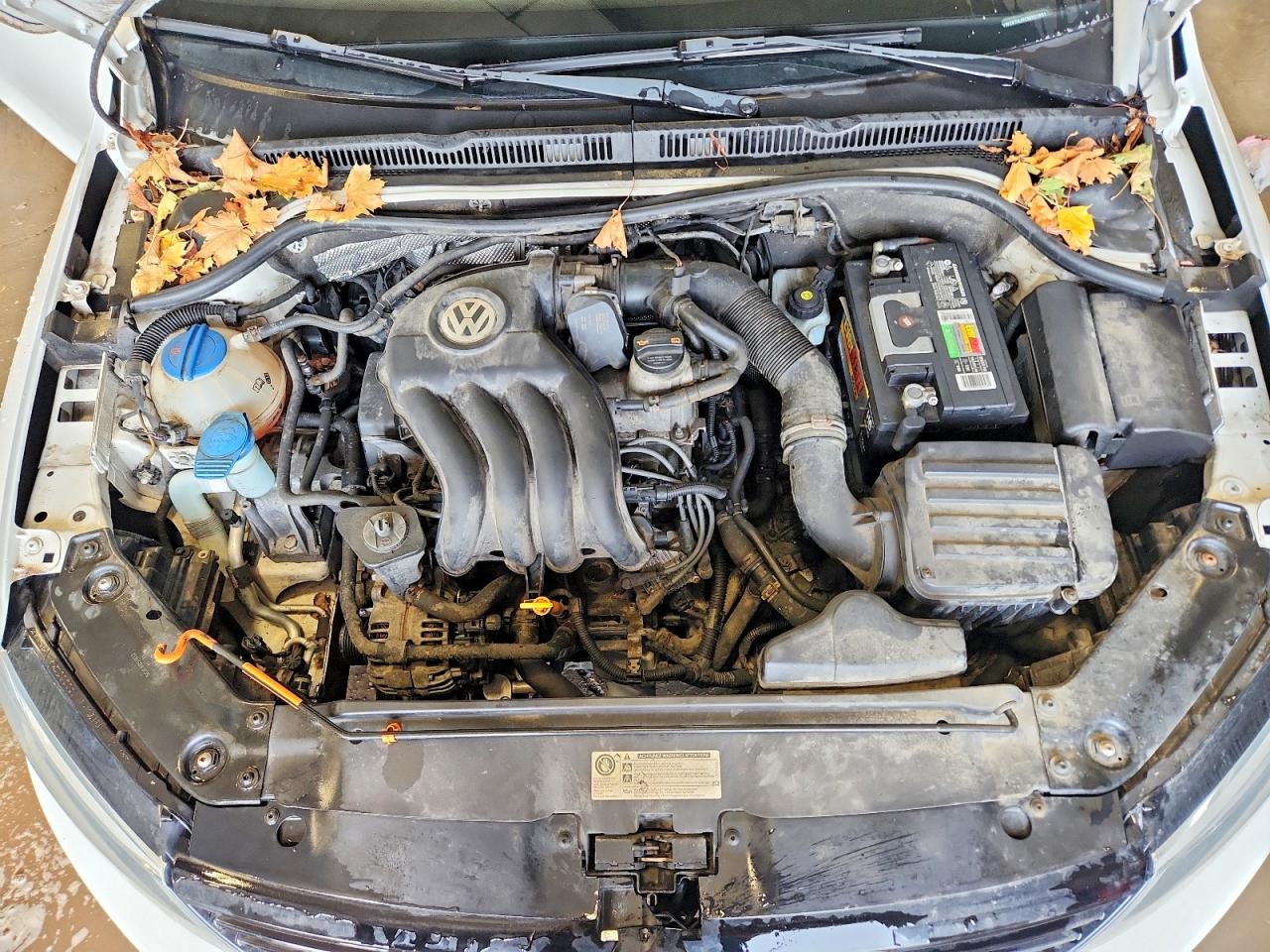 2012 VOLKSWAGEN JETTA BASE photo 11