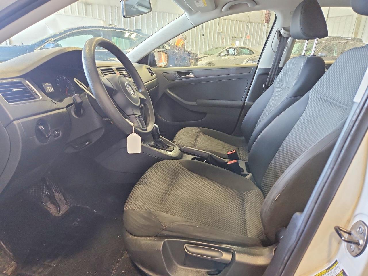 2012 VOLKSWAGEN JETTA BASE photo 7