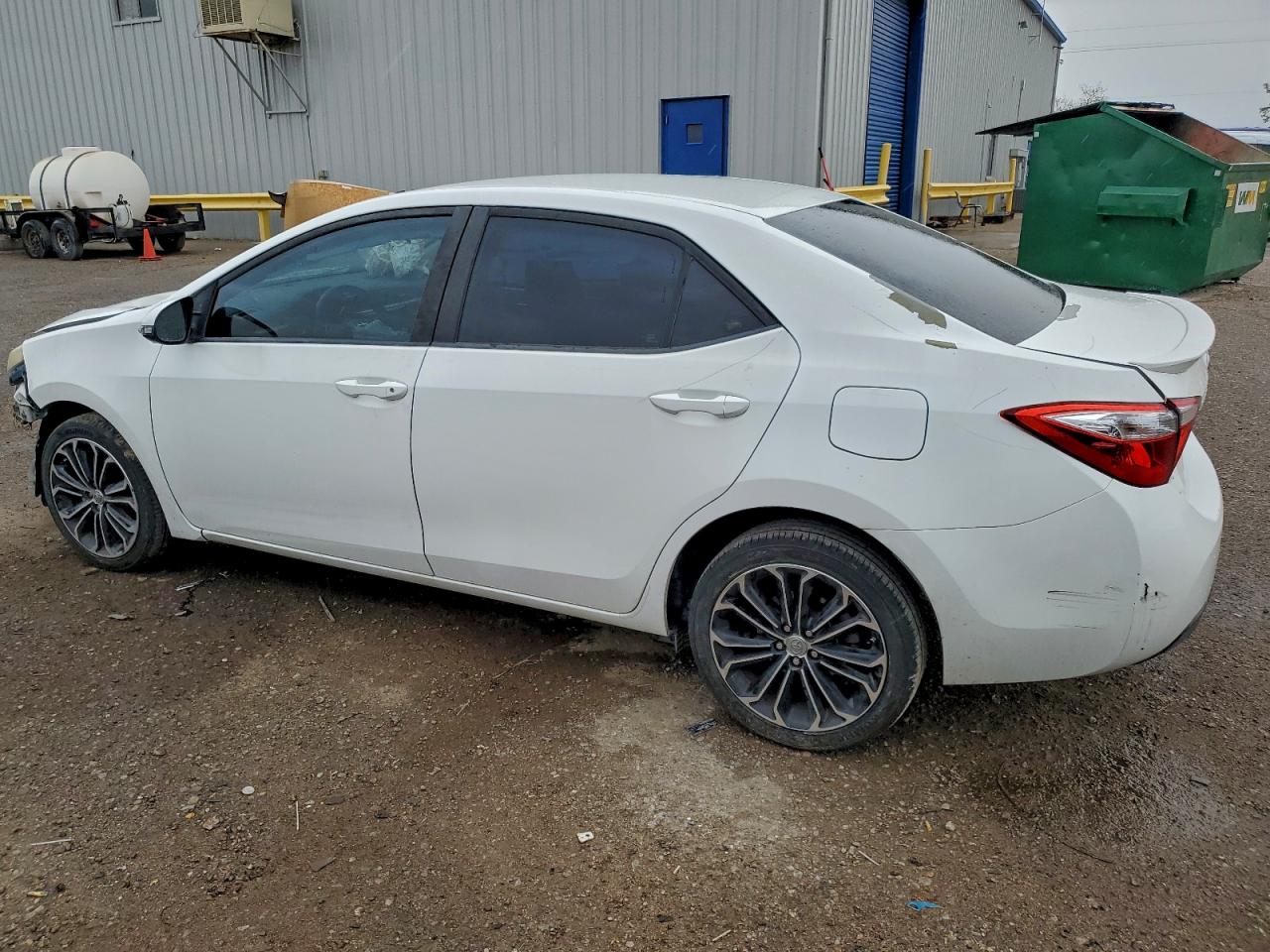 2016 TOYOTA COROLLA L photo 2