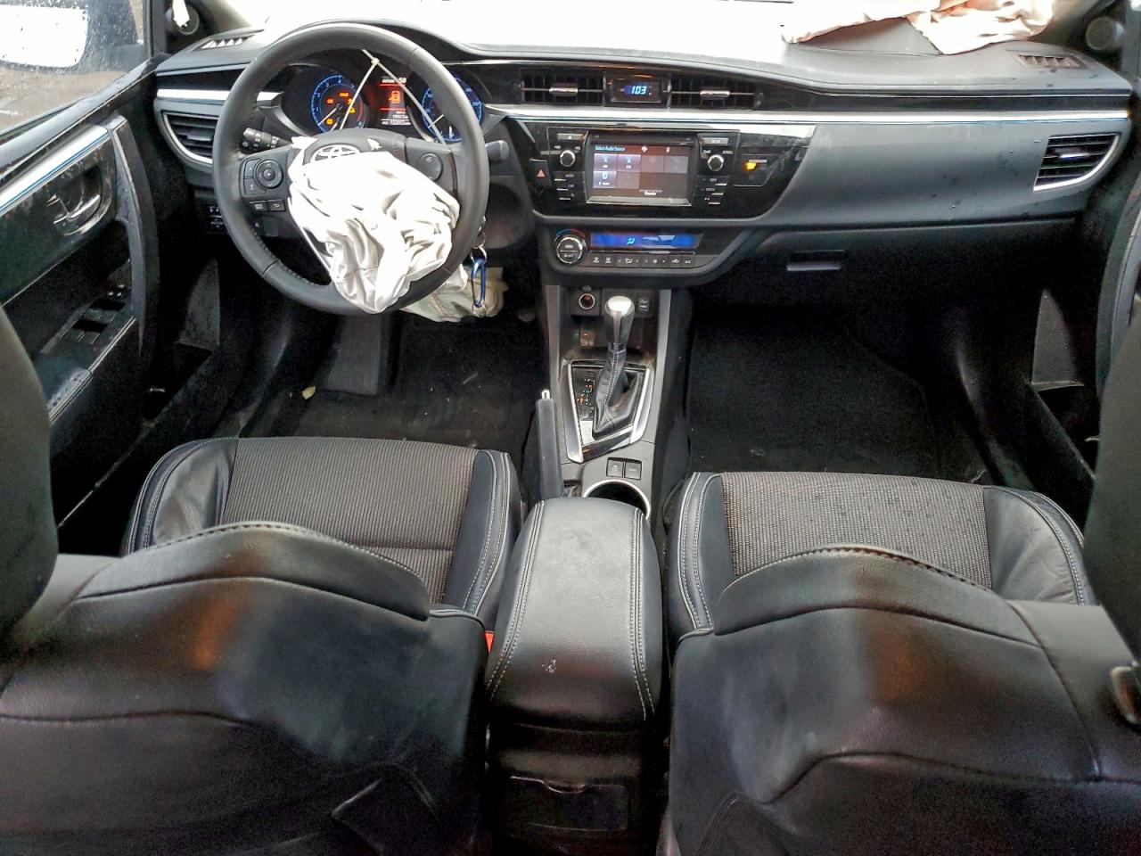 2016 TOYOTA COROLLA L photo 8