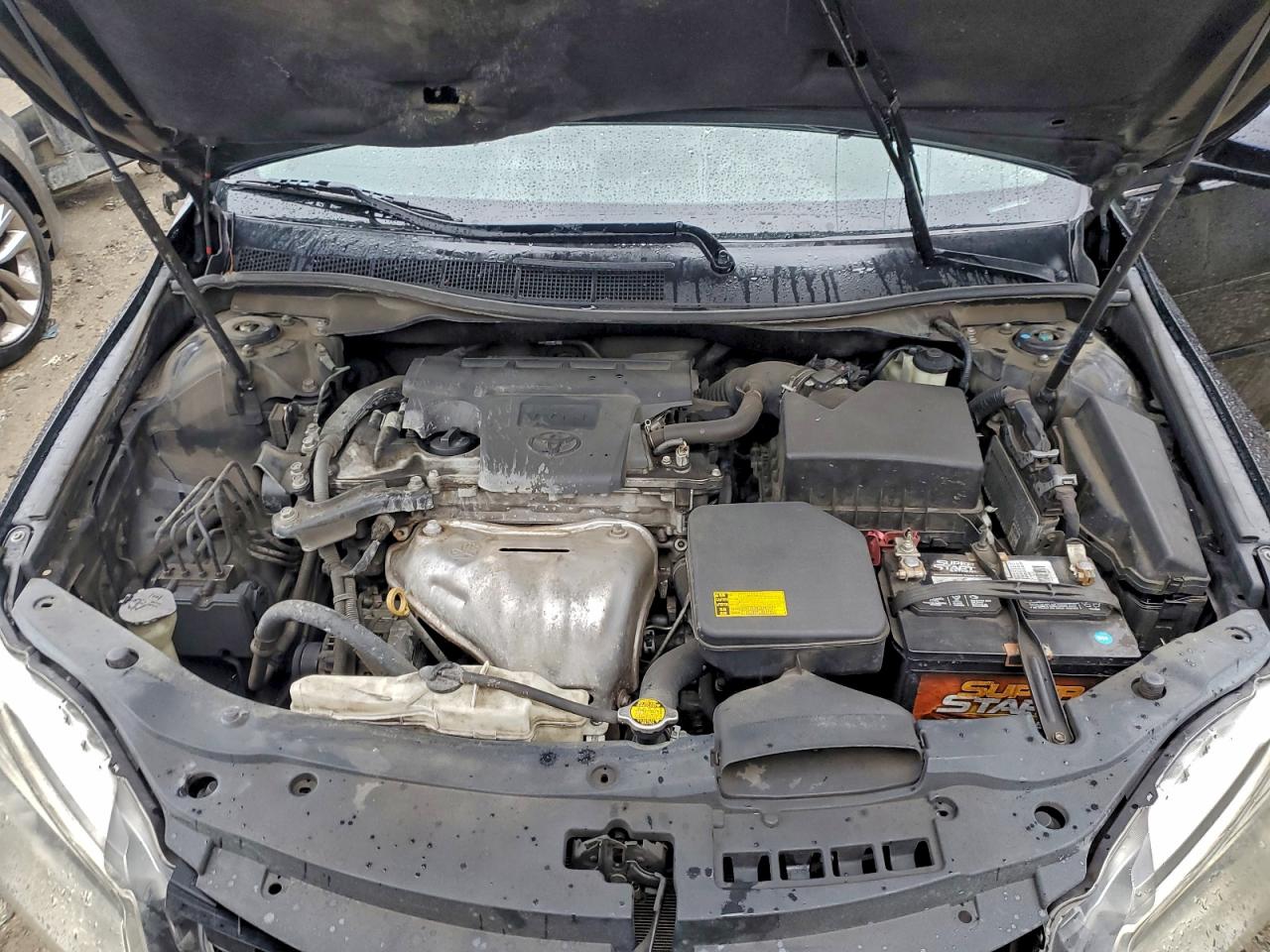 2015 TOYOTA CAMRY LE photo 11