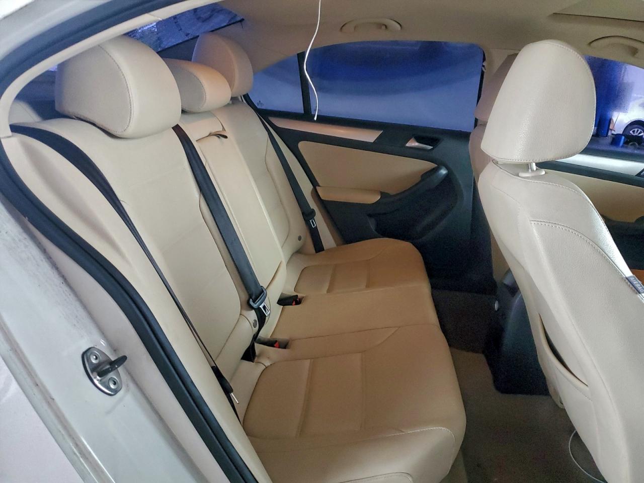 2012 VOLKSWAGEN JETTA SEL photo 10