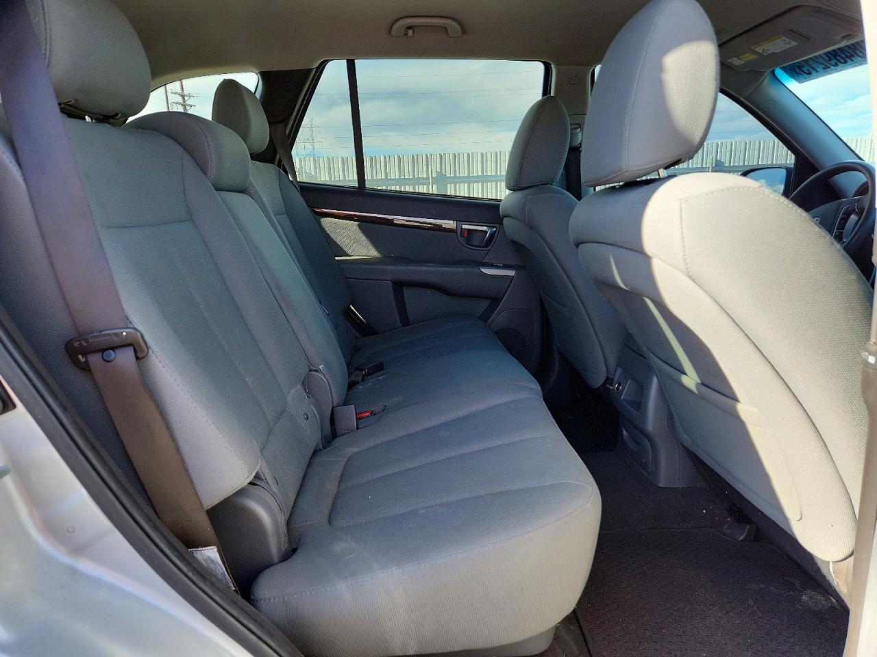 2012 HYUNDAI SANTA FE GLS photo 11
