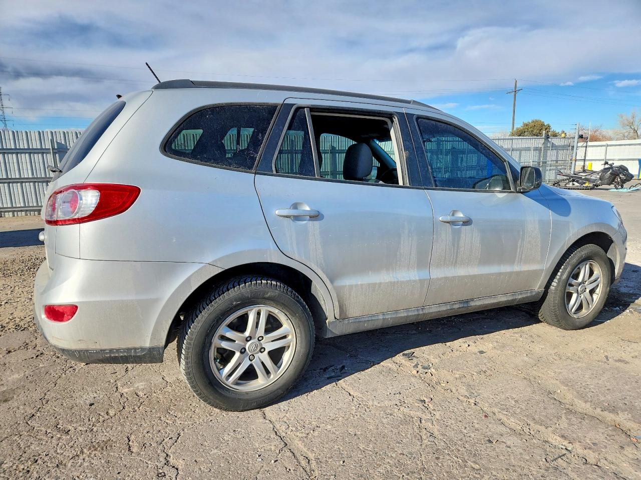 2012 HYUNDAI SANTA FE GLS photo 3
