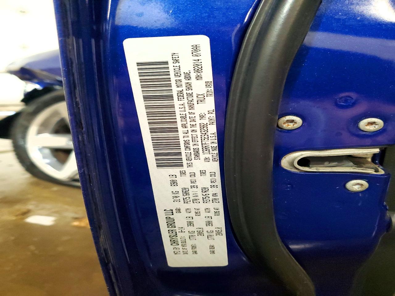 2014 RAM 1500 ST photo 13