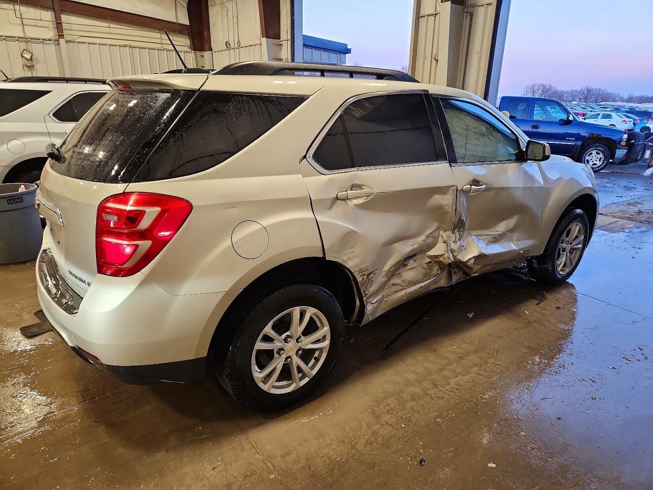 2016 CHEVROLET EQUINOX LT photo 5