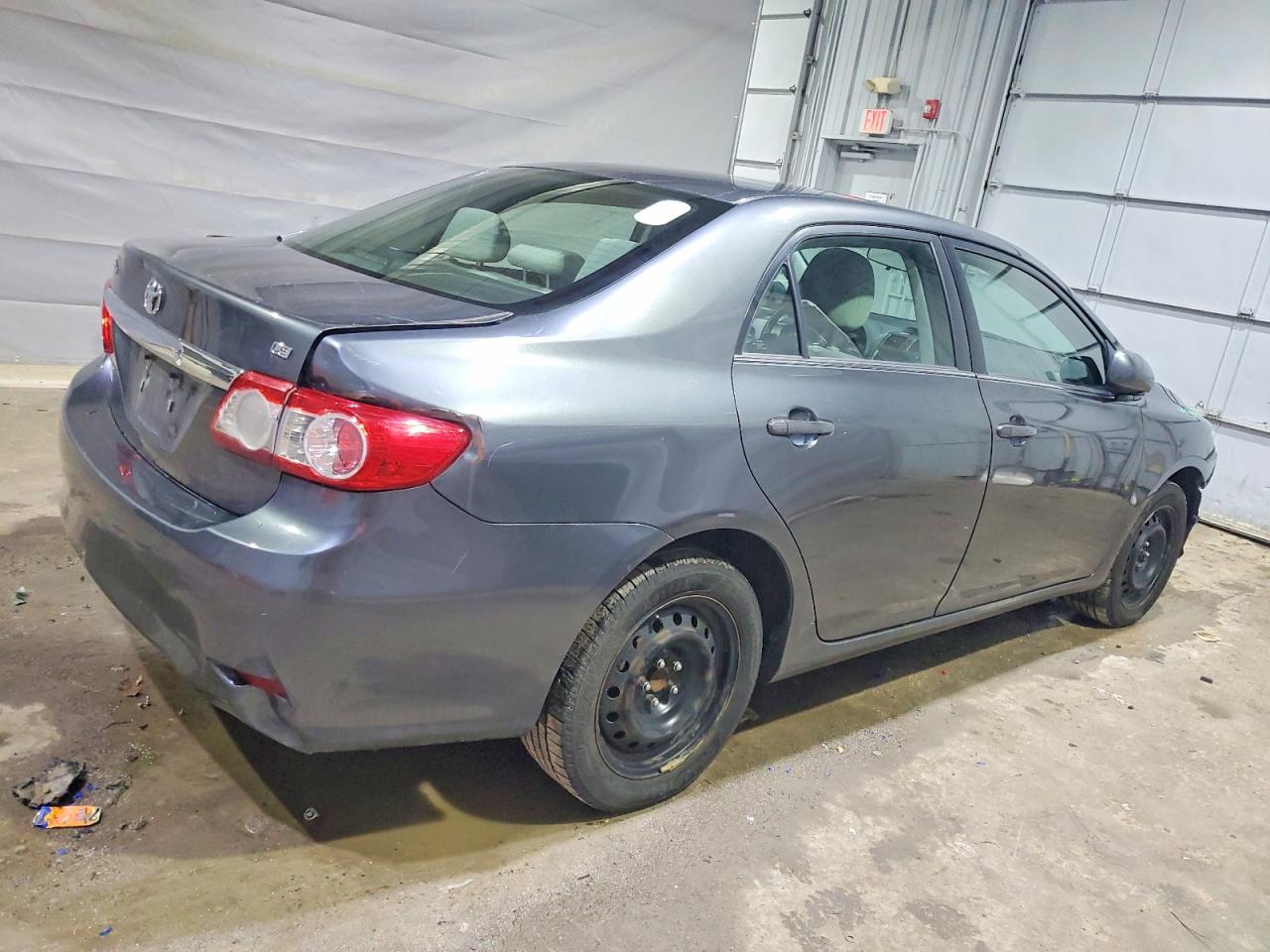 2013 TOYOTA COROLLA BASE photo 5