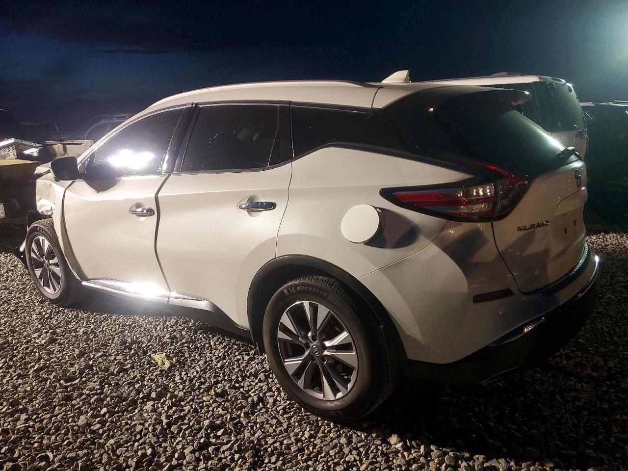 2017 NISSAN MURANO S photo 2
