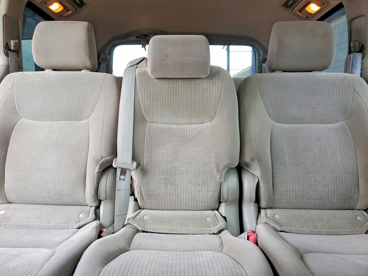 2008 TOYOTA SIENNA photo 19