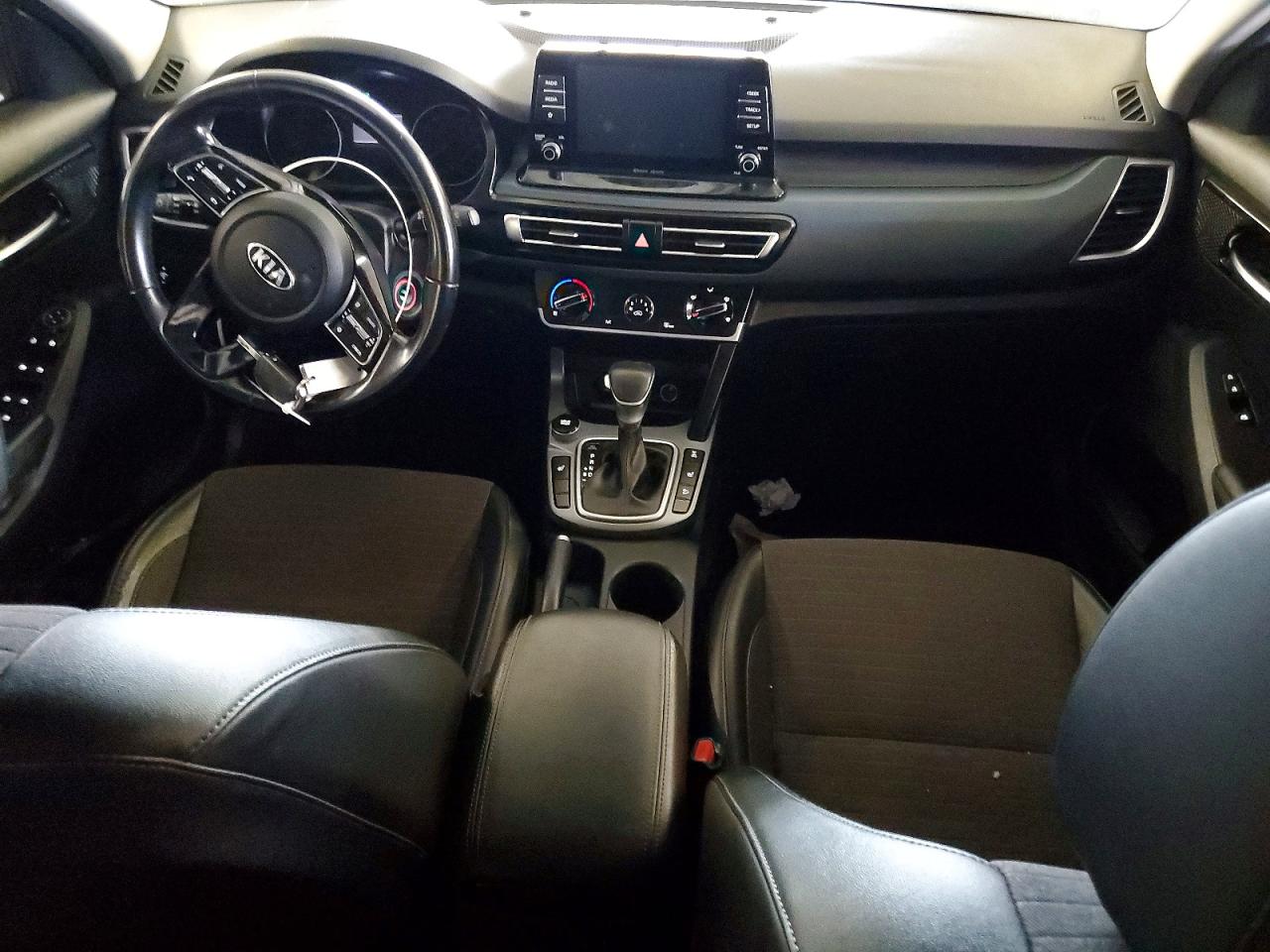 2021 KIA SELTOS S photo 22