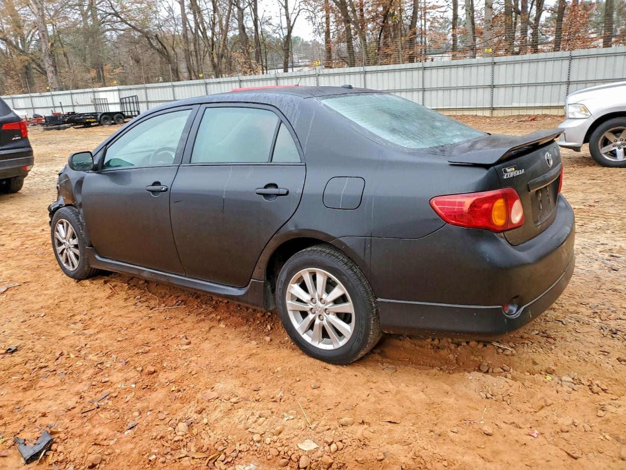 2010 TOYOTA COROLLA BASE photo 2