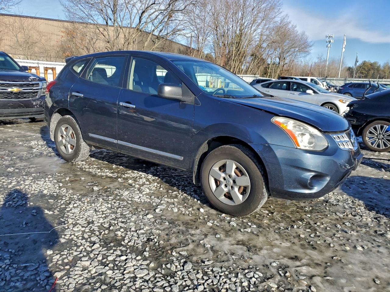 2013 NISSAN ROGUE S photo 4