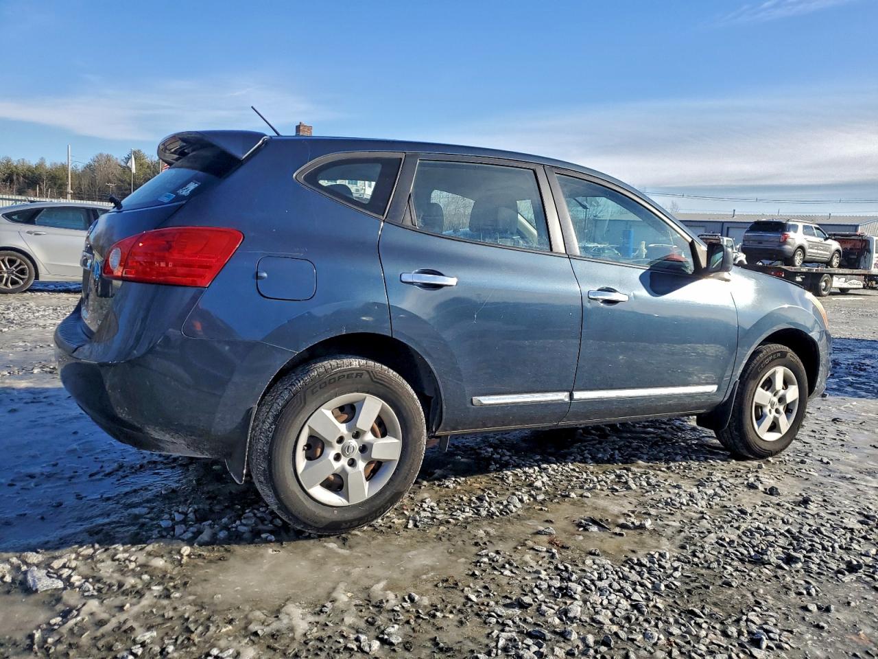 2013 NISSAN ROGUE S photo 3