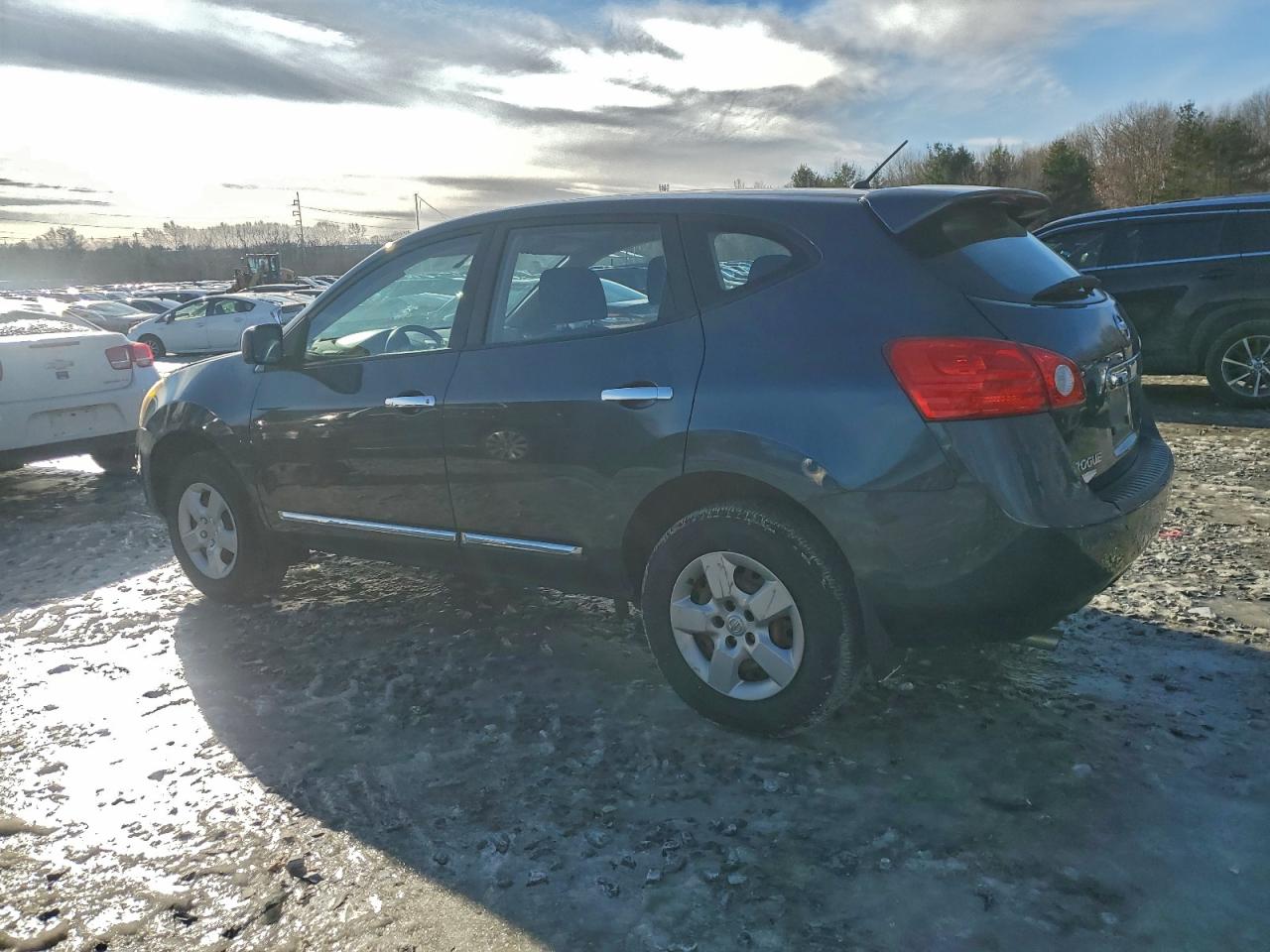 2013 NISSAN ROGUE S photo 2