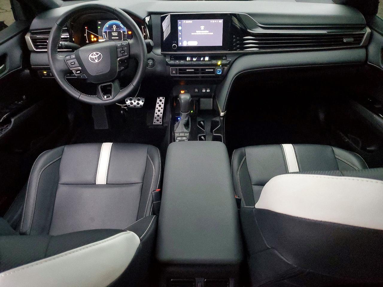 2025 TOYOTA CAMRY XSE photo 8