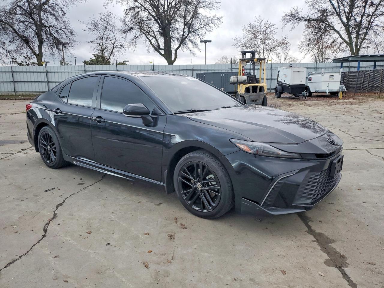 2025 TOYOTA CAMRY XSE photo 4