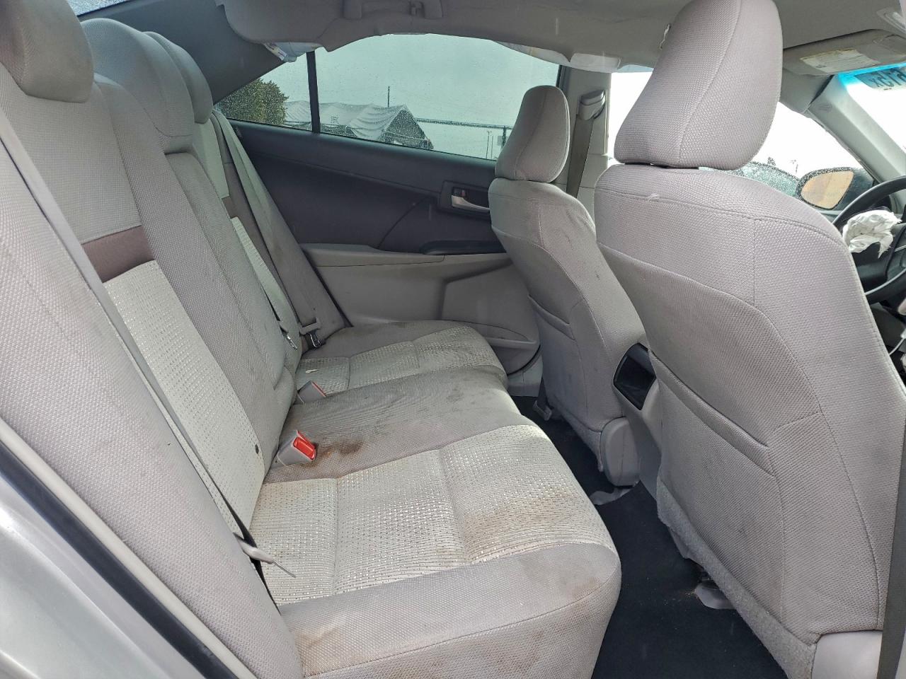 2014 TOYOTA CAMRY L photo 10