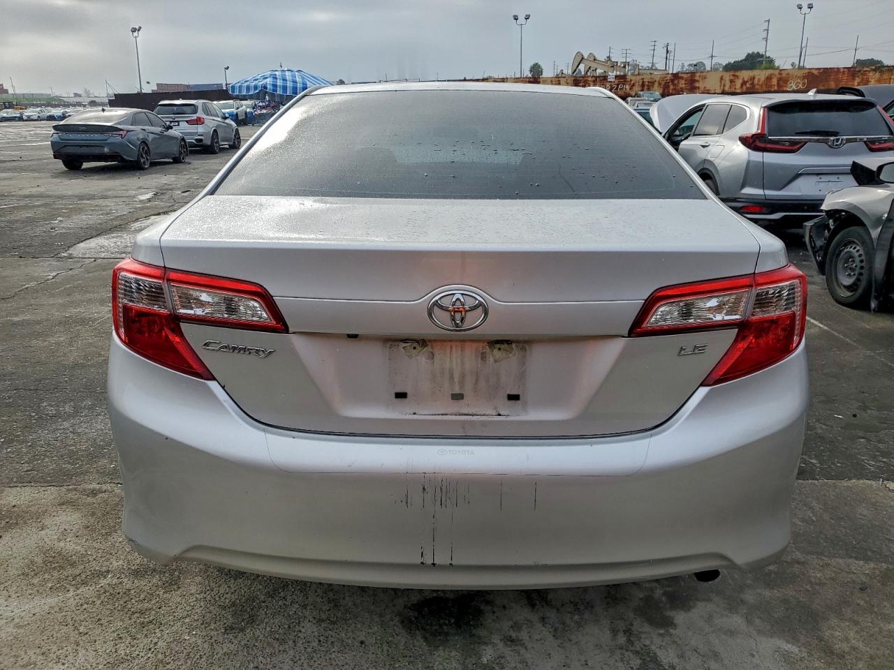 2014 TOYOTA CAMRY L photo 6
