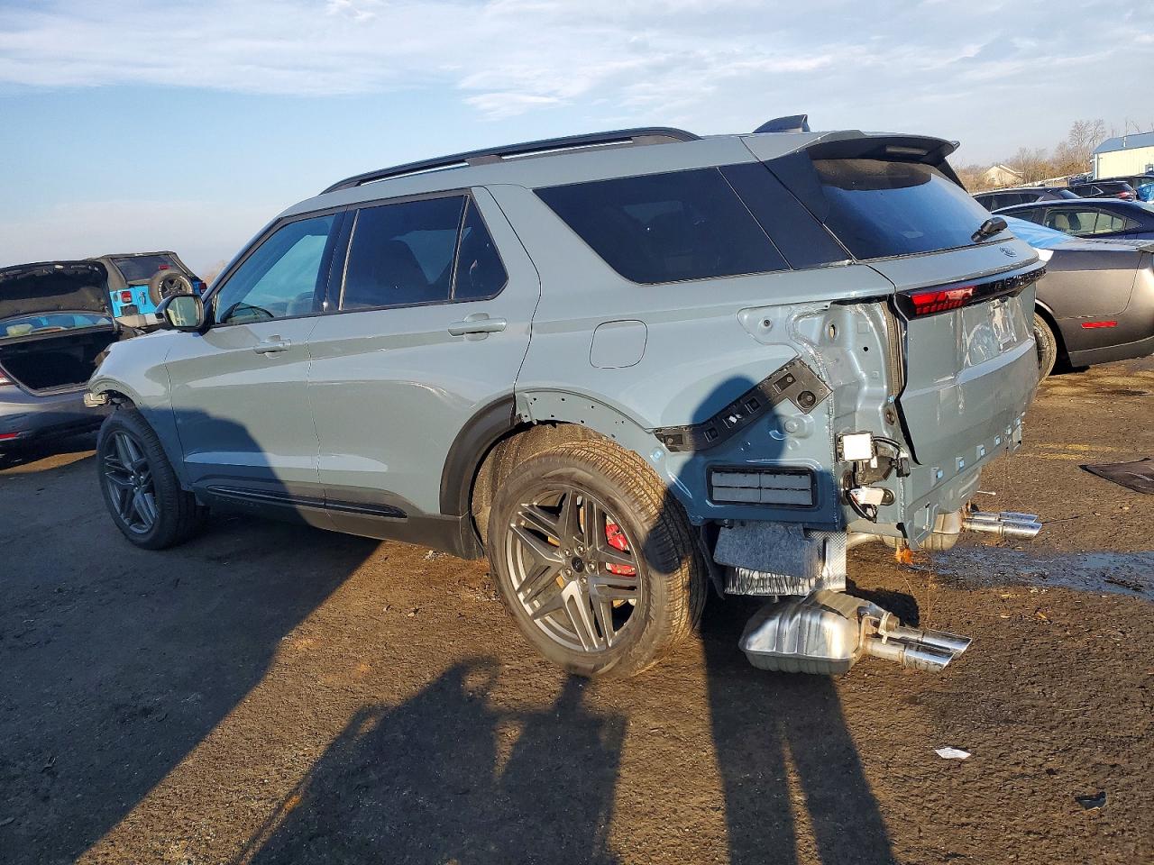 2025 FORD EXPLORER ST photo 2