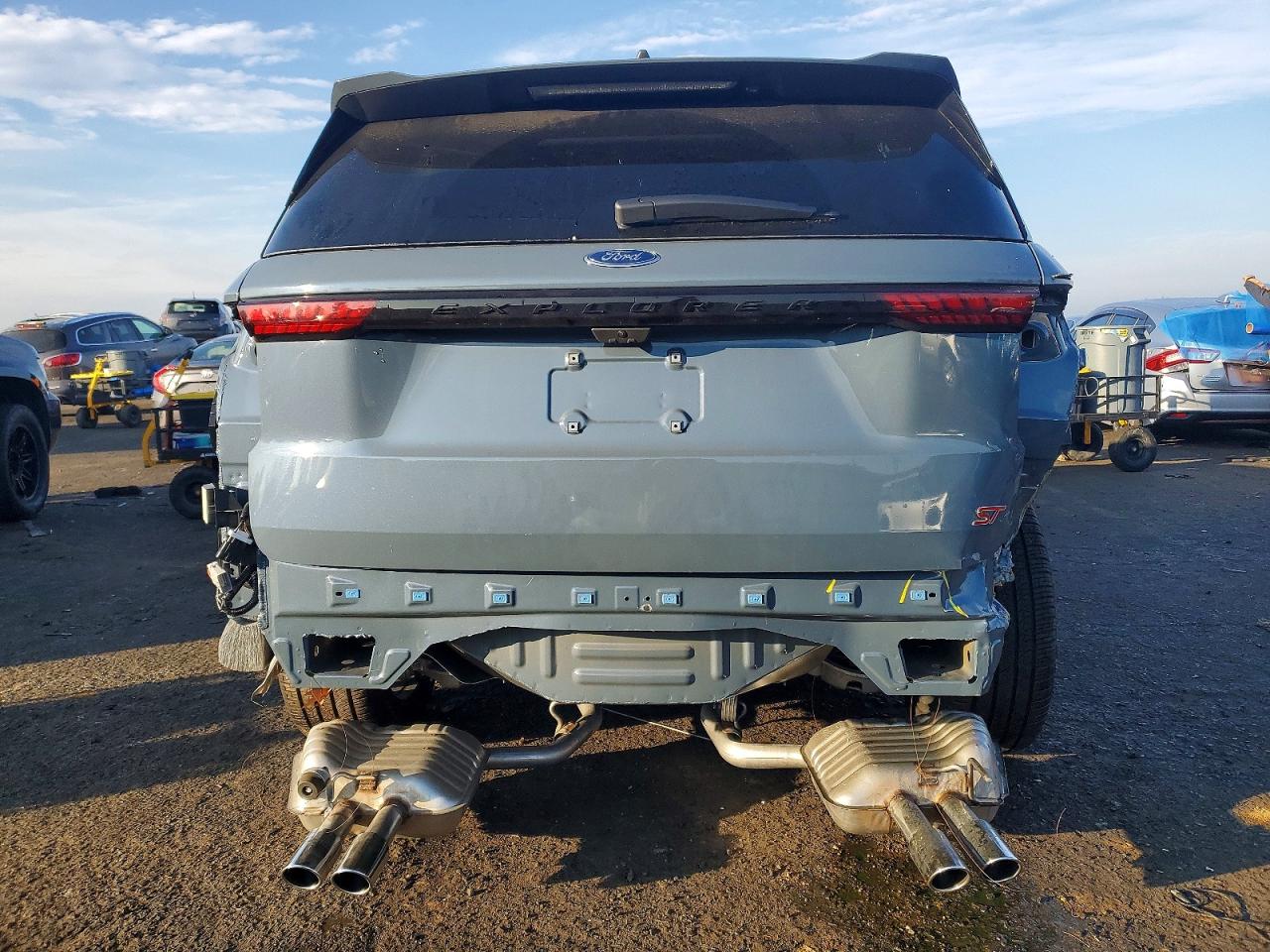 2025 FORD EXPLORER ST photo 6