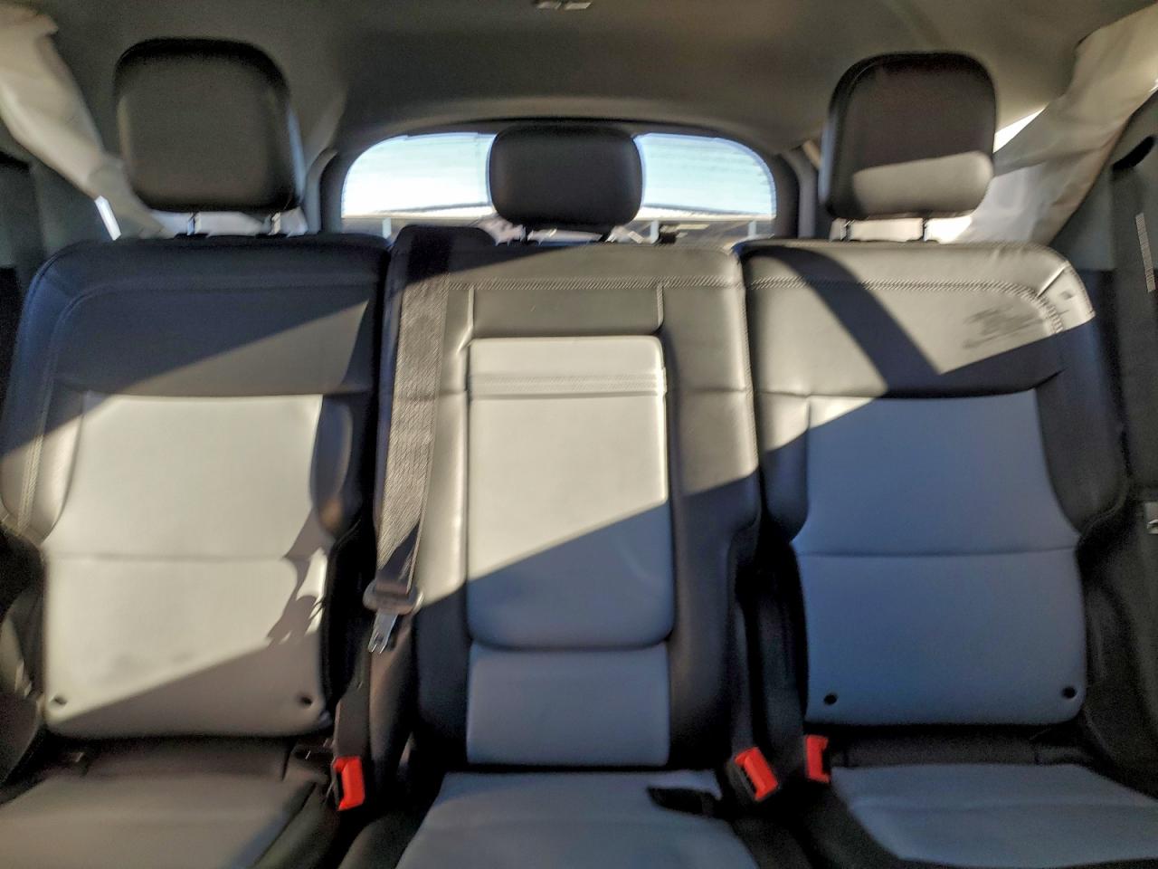 2023 FORD EXPLORER XLT photo 19