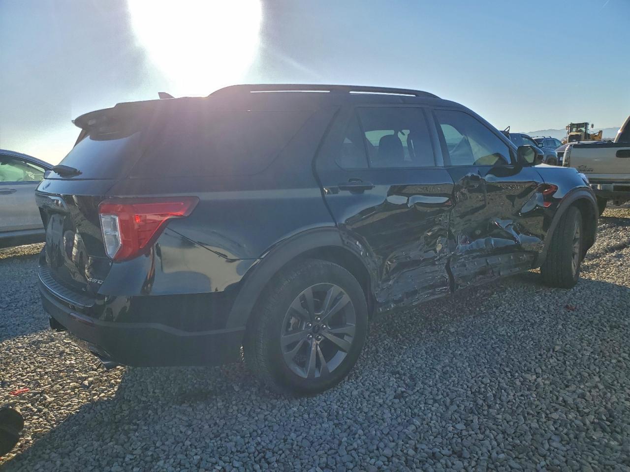 2023 FORD EXPLORER XLT photo 5