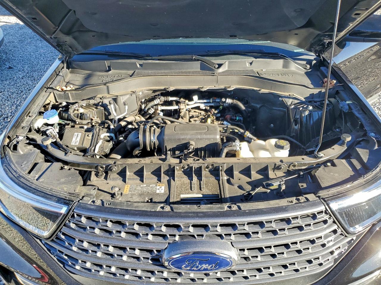 2023 FORD EXPLORER XLT photo 23