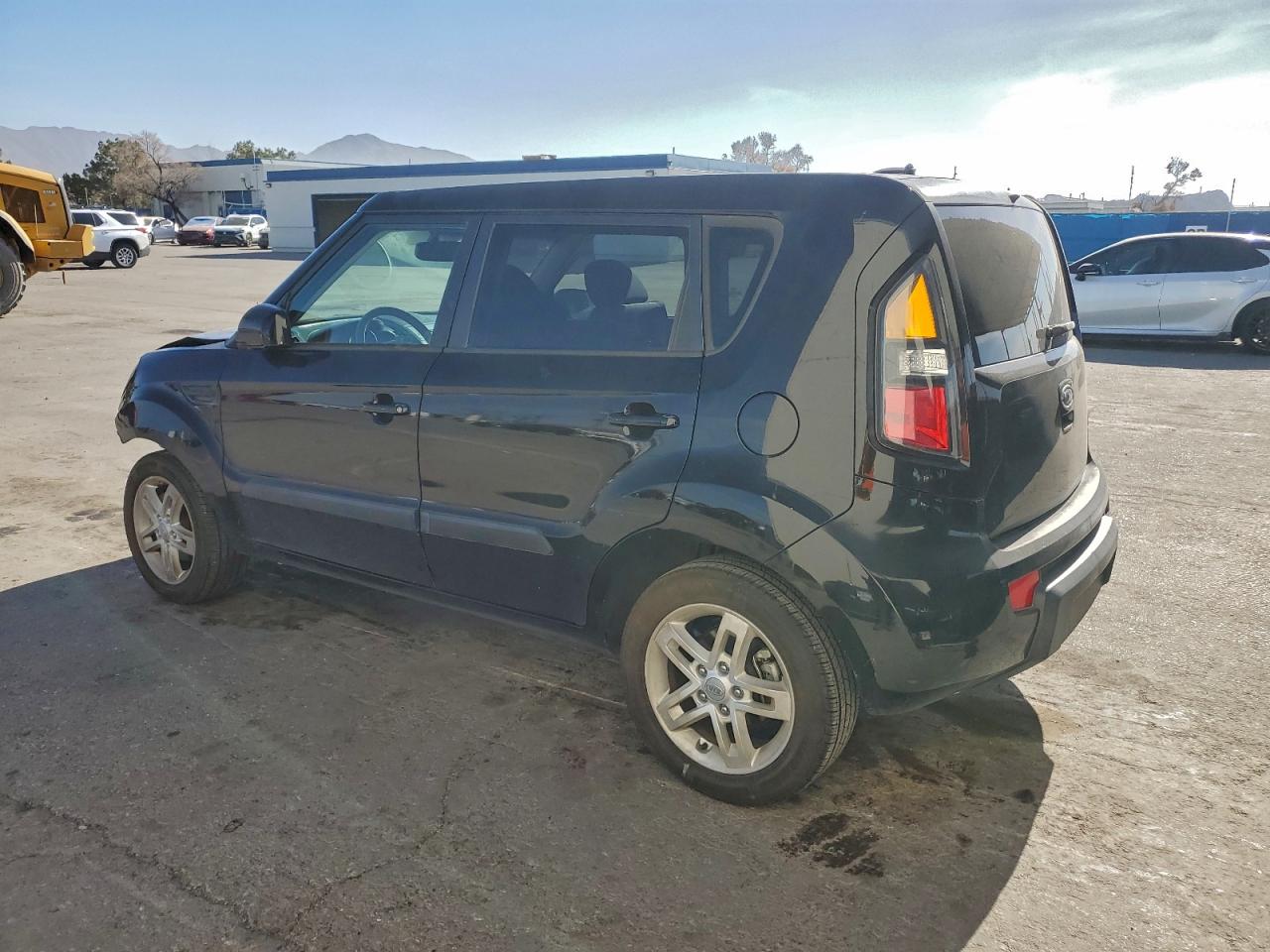 2011 KIA SOUL + photo 3