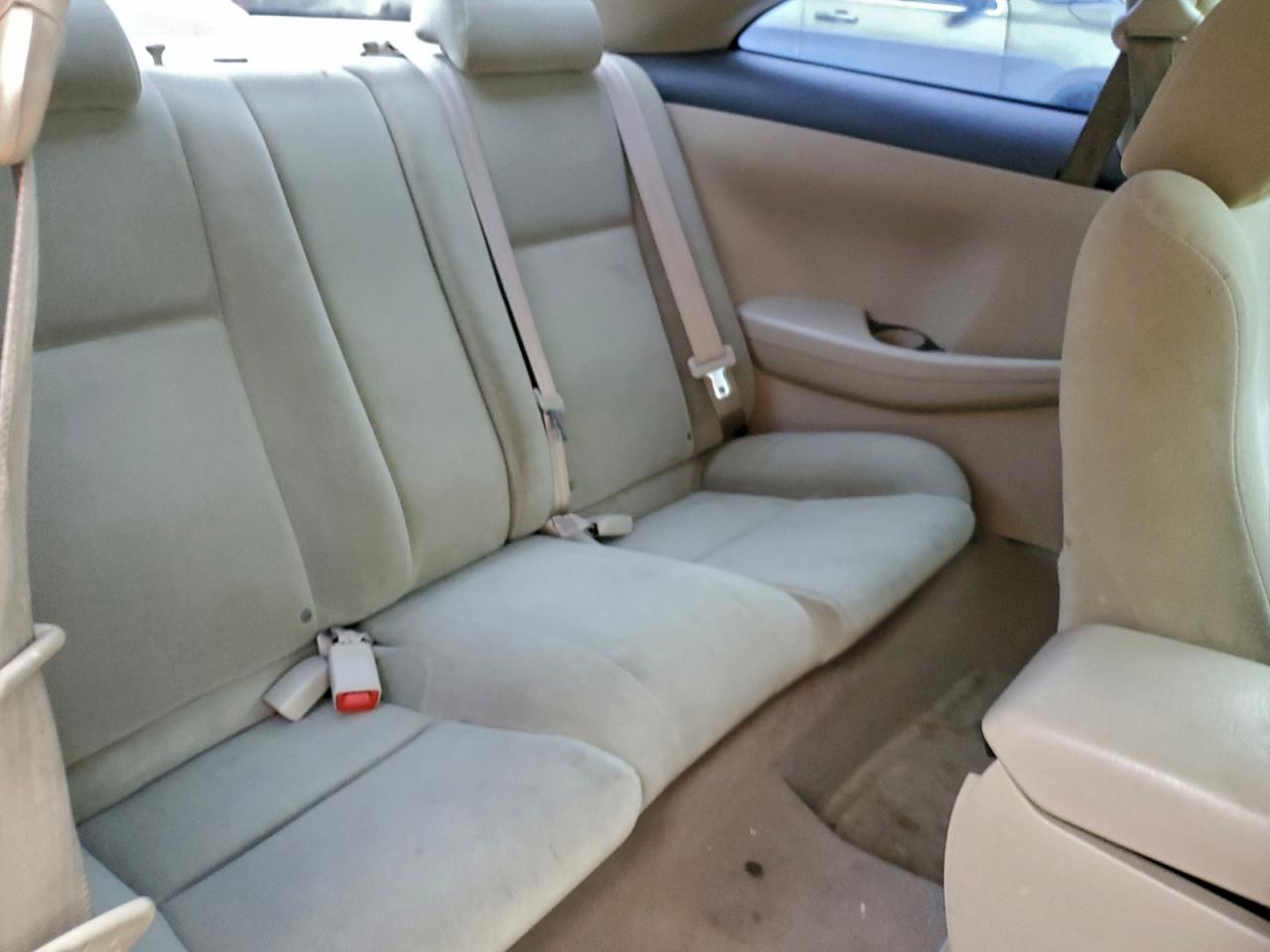 2006 TOYOTA CAMRY SOLARA SE photo 10