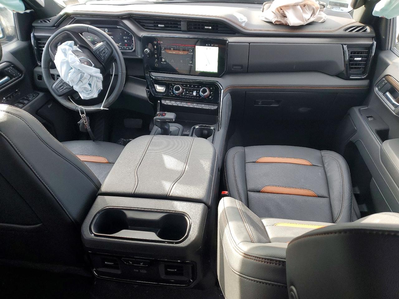 2025 GMC SIERRA K1500 AT4 photo 8