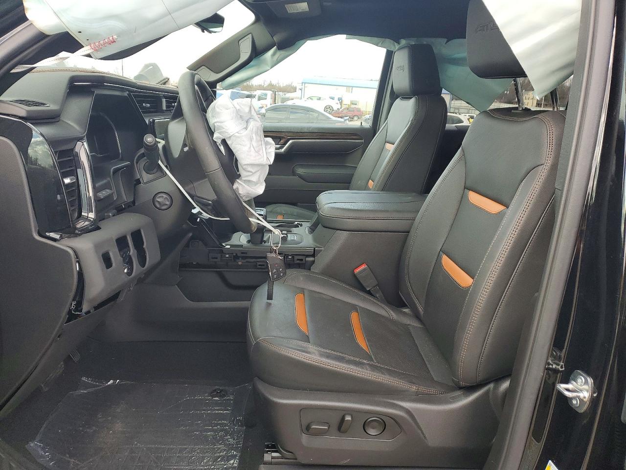 2025 GMC SIERRA K1500 AT4 photo 7