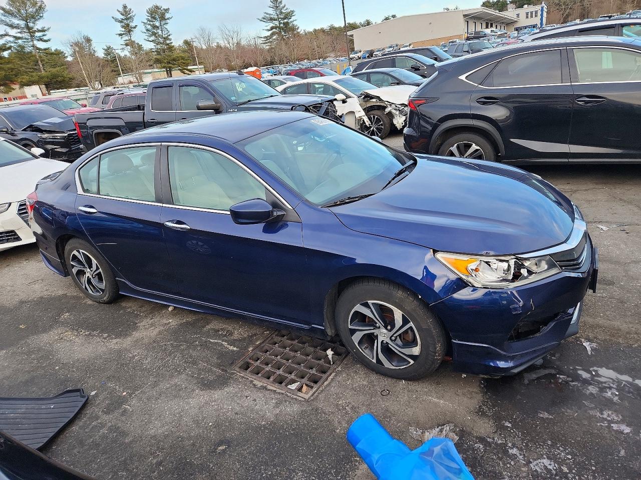 2016 HONDA ACCORD LX photo 4