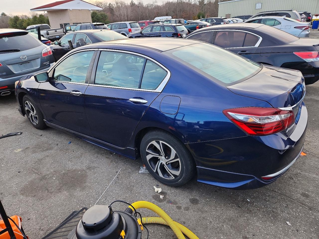 2016 HONDA ACCORD LX photo 2