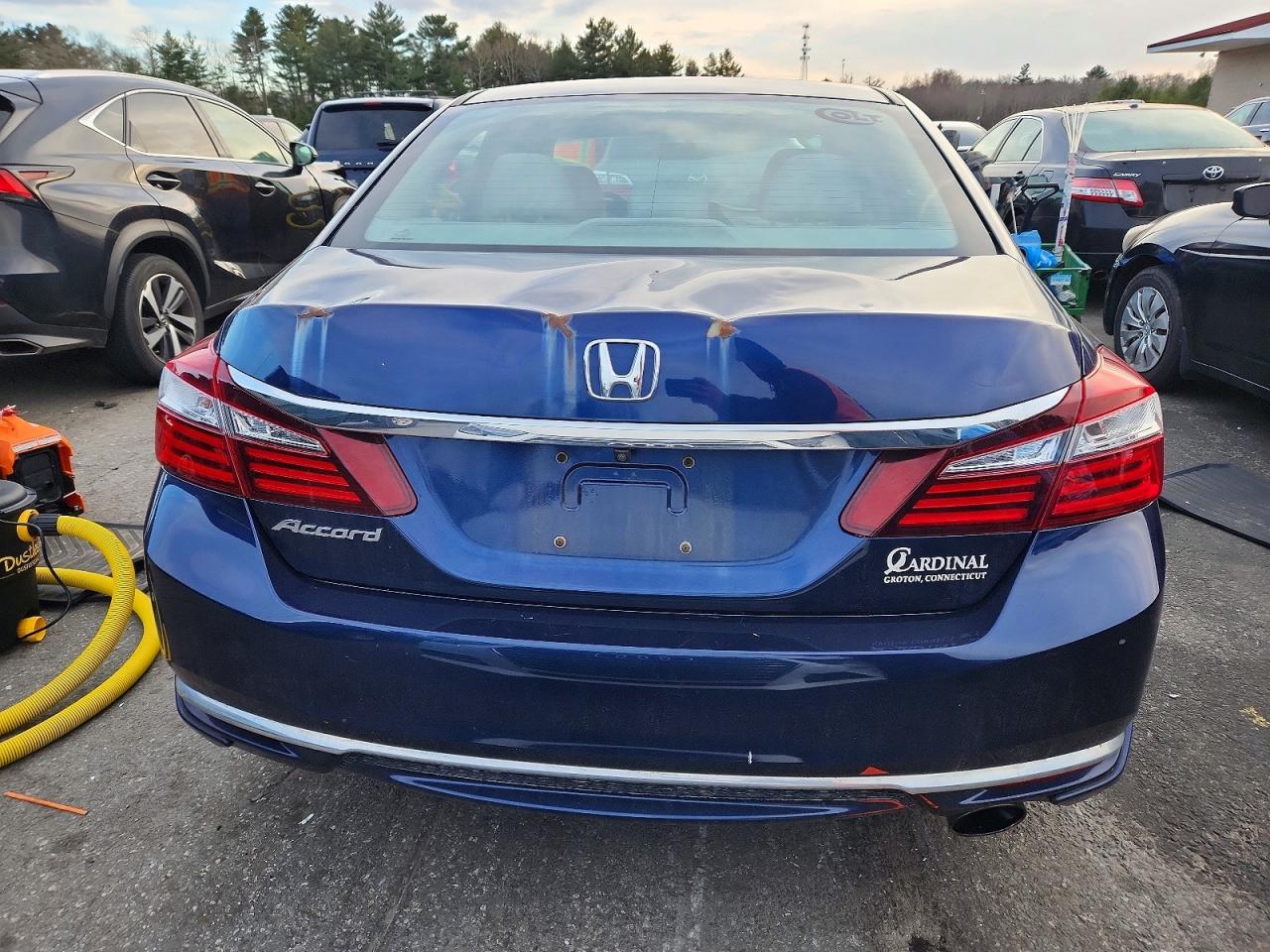 2016 HONDA ACCORD LX photo 6